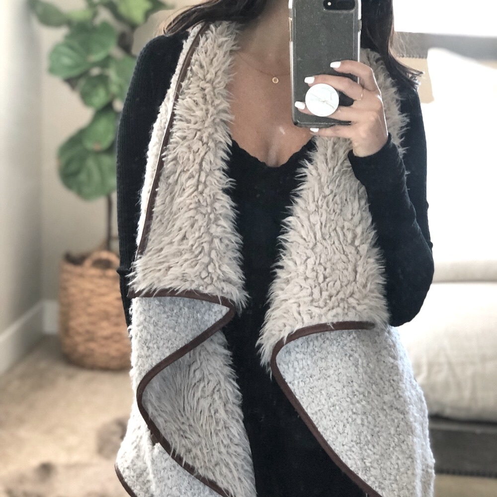 | Cozy Sherpa Vest |